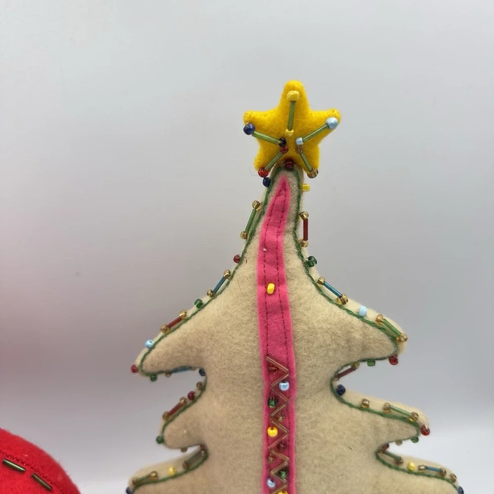 Vintage‎ Red & Beige Felt Christmas Trees Lot Of 2 Beaded Stars